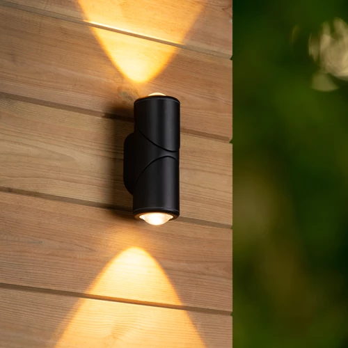 Lucide ERIN - Foco de pared / Lámpara de pared Dentro/Fuera - LED - 2x5W 2700K - IP65 - Negro - ambiente 1